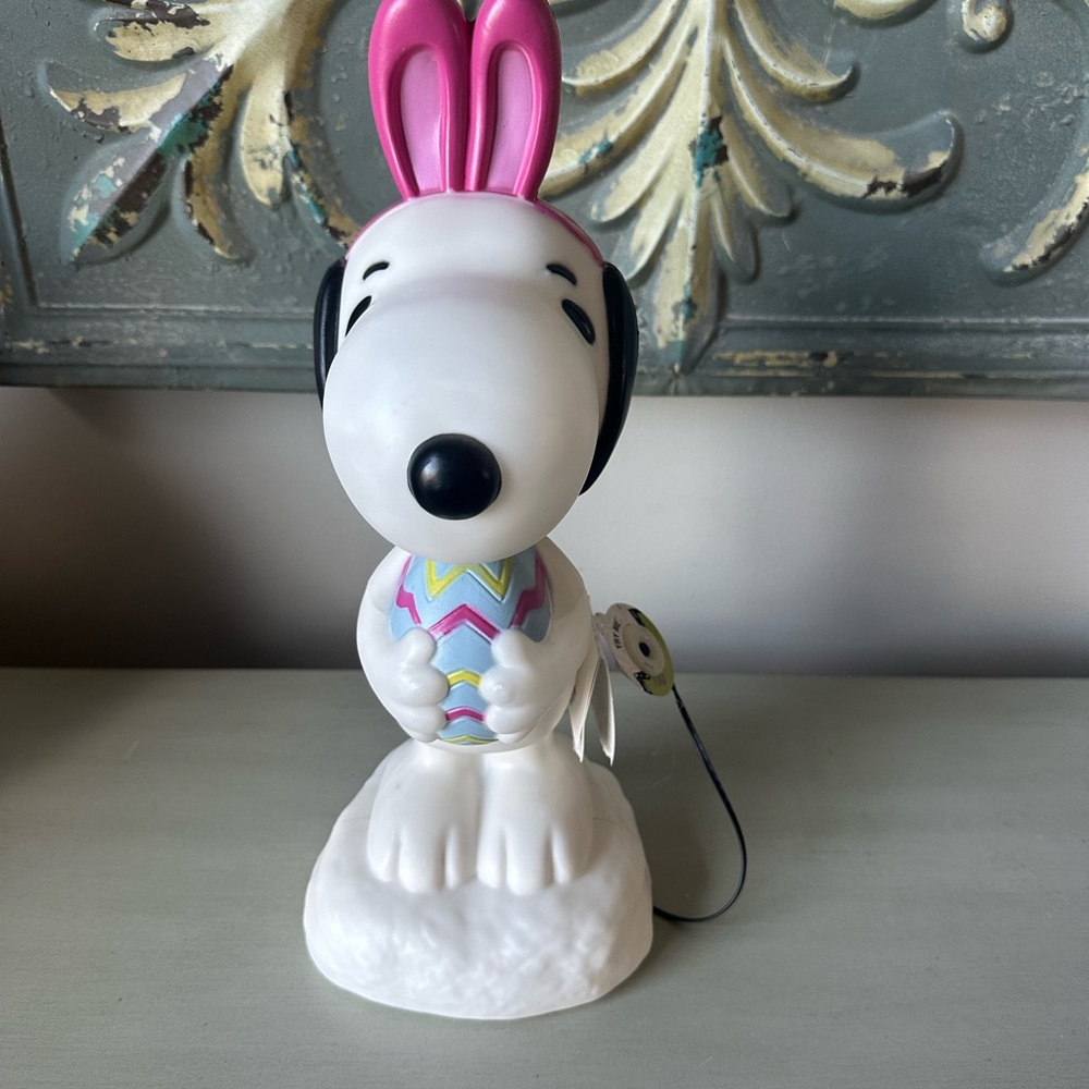 Snoopy Easter bunny table top blow mold